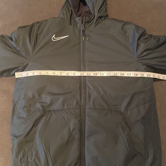 SOLD Kids Nike Black Youth Unisex Synthetic Fill Hooded Jacket Size XL NWT - Picture 8 of 14